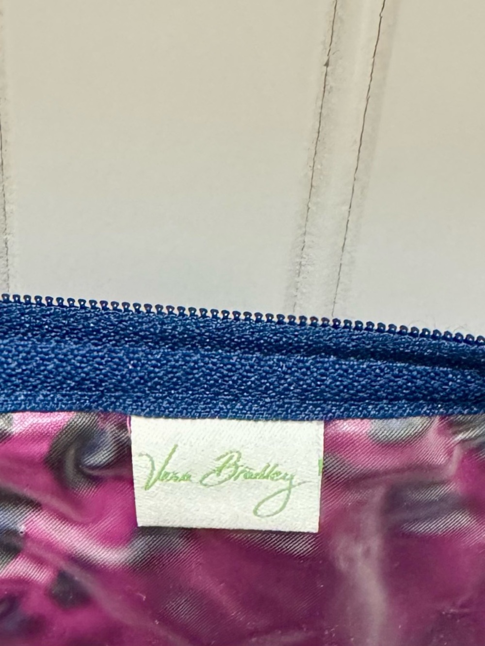 NWT Vera Bradley Quilted Cosmetic Bag in “African Violet” NWT - Picture 2 of 4